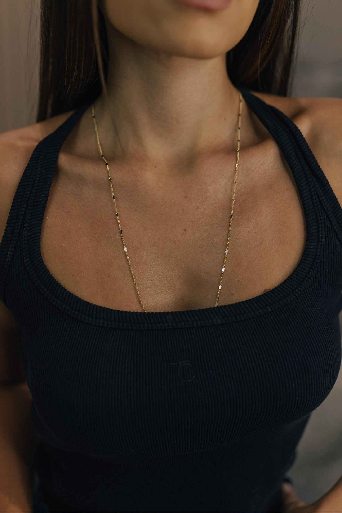 Colar Longo 80cm Mini Corações Lisos Dourado