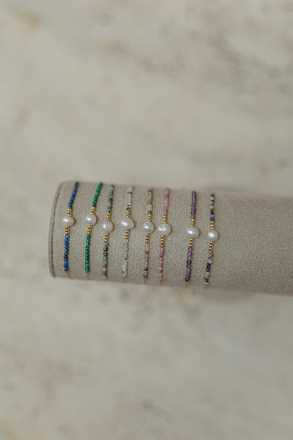 Pulseira Seda Shambala Turmalina e Pérola Dourada