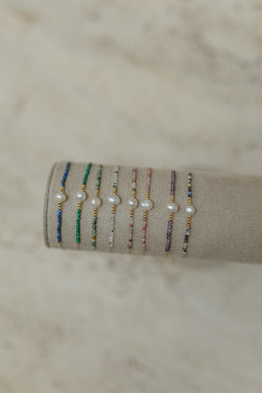 Pulseira Seda Shambala Turmalina e Pérola Dourada