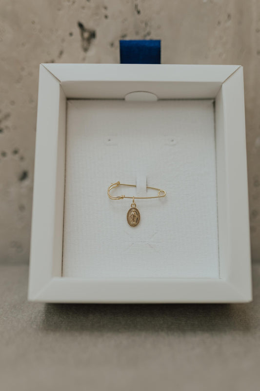 Alfinete Batizado Nossa Senhora das Graças  Prata 925  Dourado