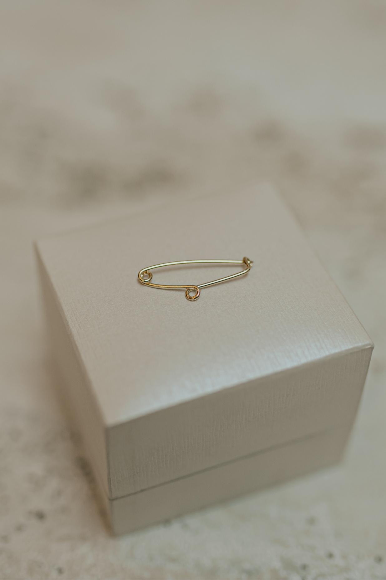 Alfinete Batizado Dourado