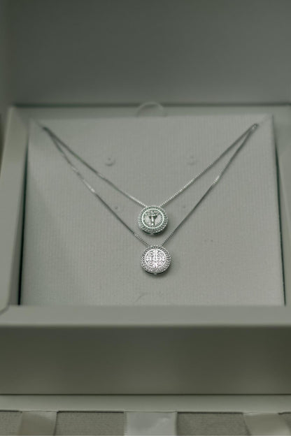 Colar Escapulário De São Bento Cravejado Articulável Ródio Branco