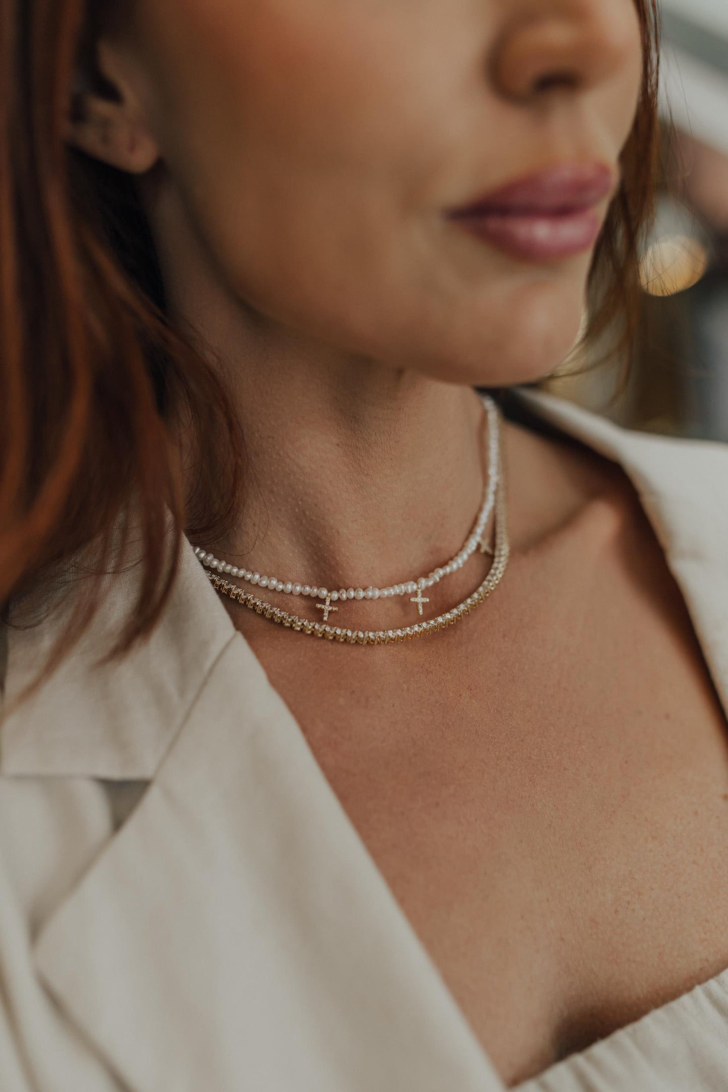 Colar Mini Pérola de Água Doce Crucifixos Prata 925 Dourado