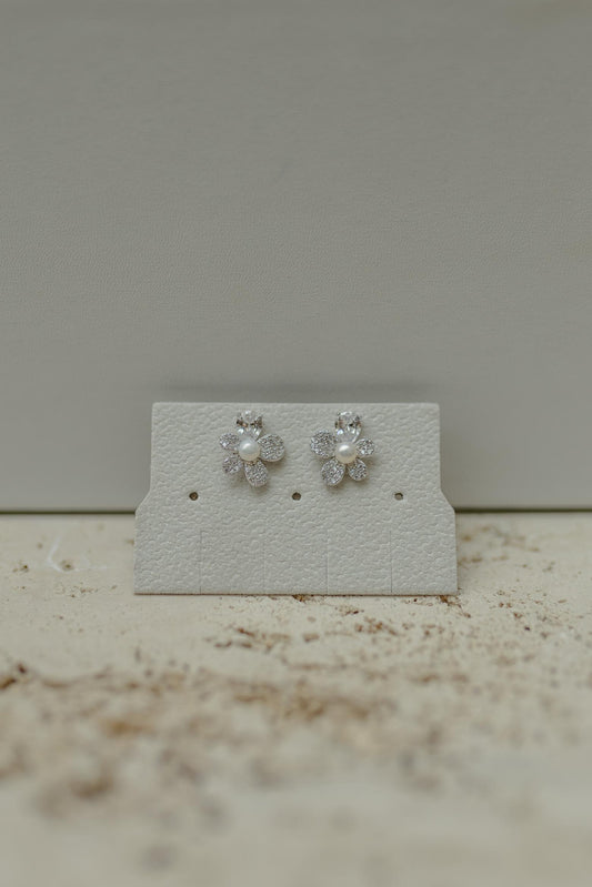 Brinco Flor Solitário Pérola Natural Prata 925 Ródio Branco