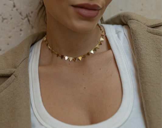 Choker Triângulo Dourado