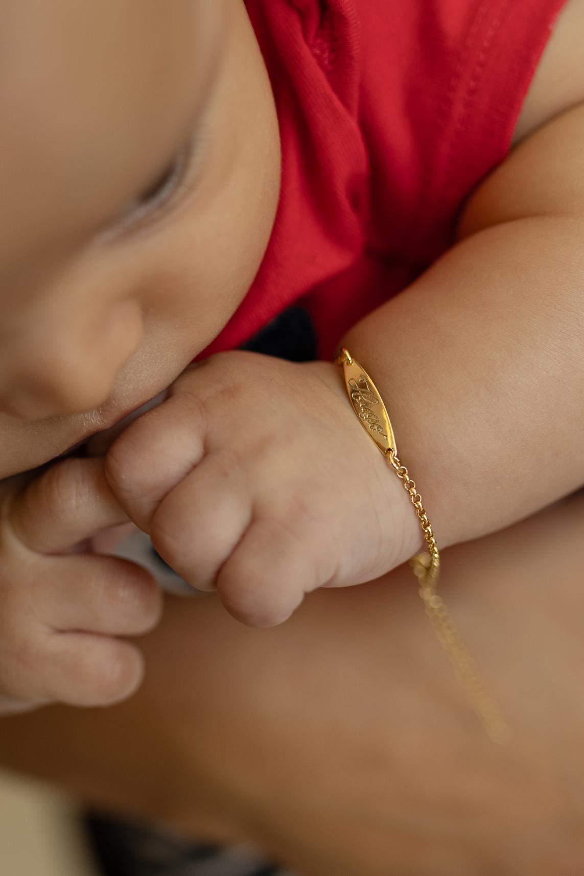 Pulseira Infantil Personalizada com Nome Dourada