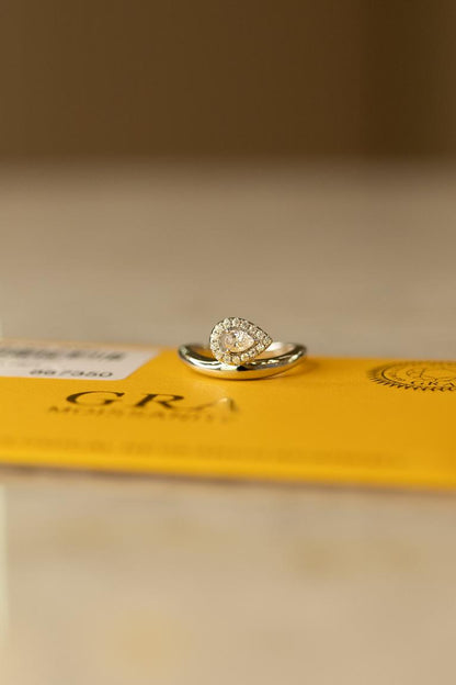 Anel Gota Cravejada Horizontal Moissanite Prata 925 Ródio Branco