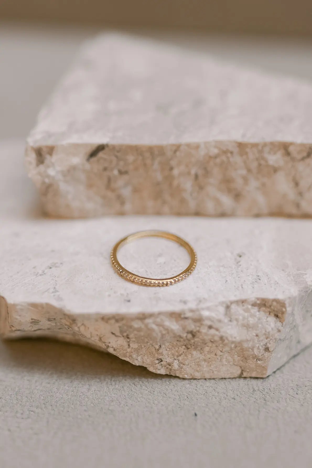 Anel Aparador de Aliança Dourado