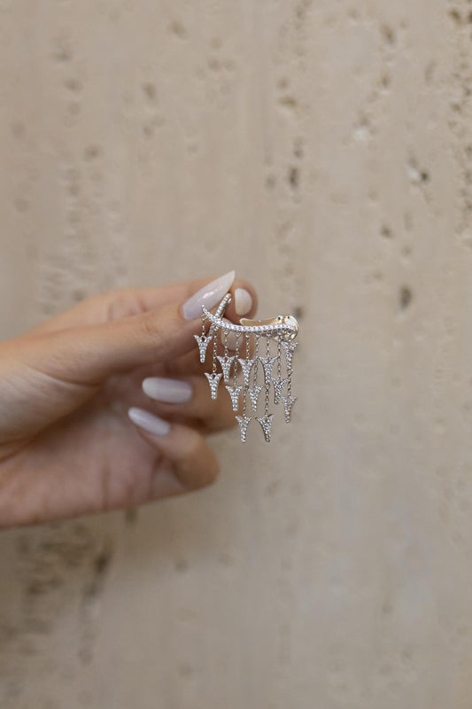 Brinco Ear Cuff Pêndulos Seta Ródio Branco