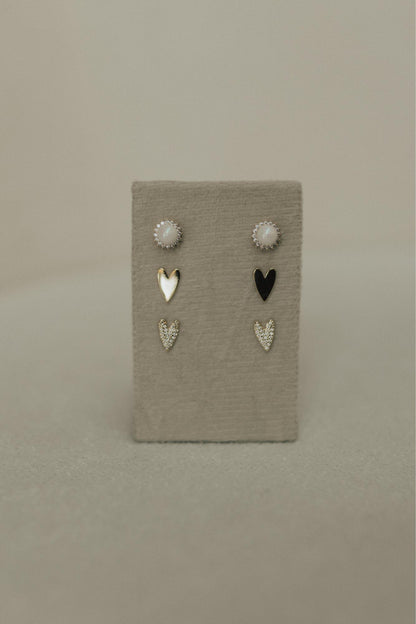 Brinco Coração Liso Dourado