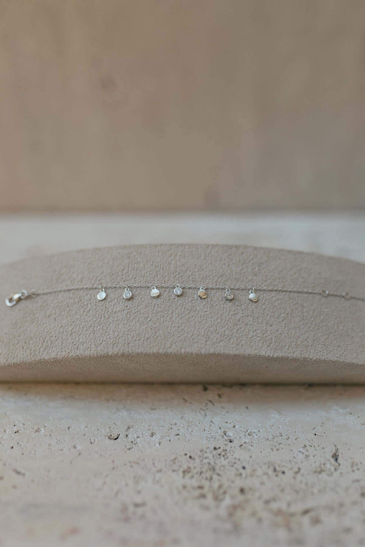 Pulseira Confetes Chapinhas Prata 925 Dourado