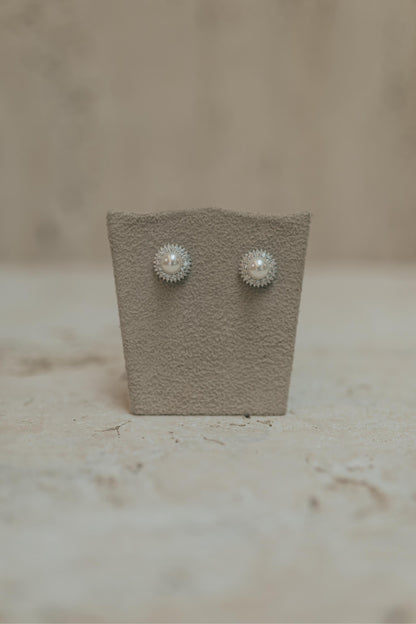 Brinco Borda Dupla Cravejada Pérola Prata 925 Ródio Branco