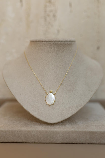 Colar Medalha Madrepérola Nossa Senhora Aparecida Dourado