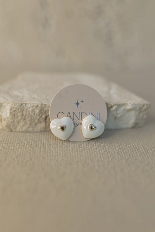 Brinco Esmaltado Coração Dourado