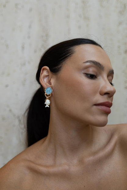 Brinco Resina Ovalada Azul Peixe Dourado