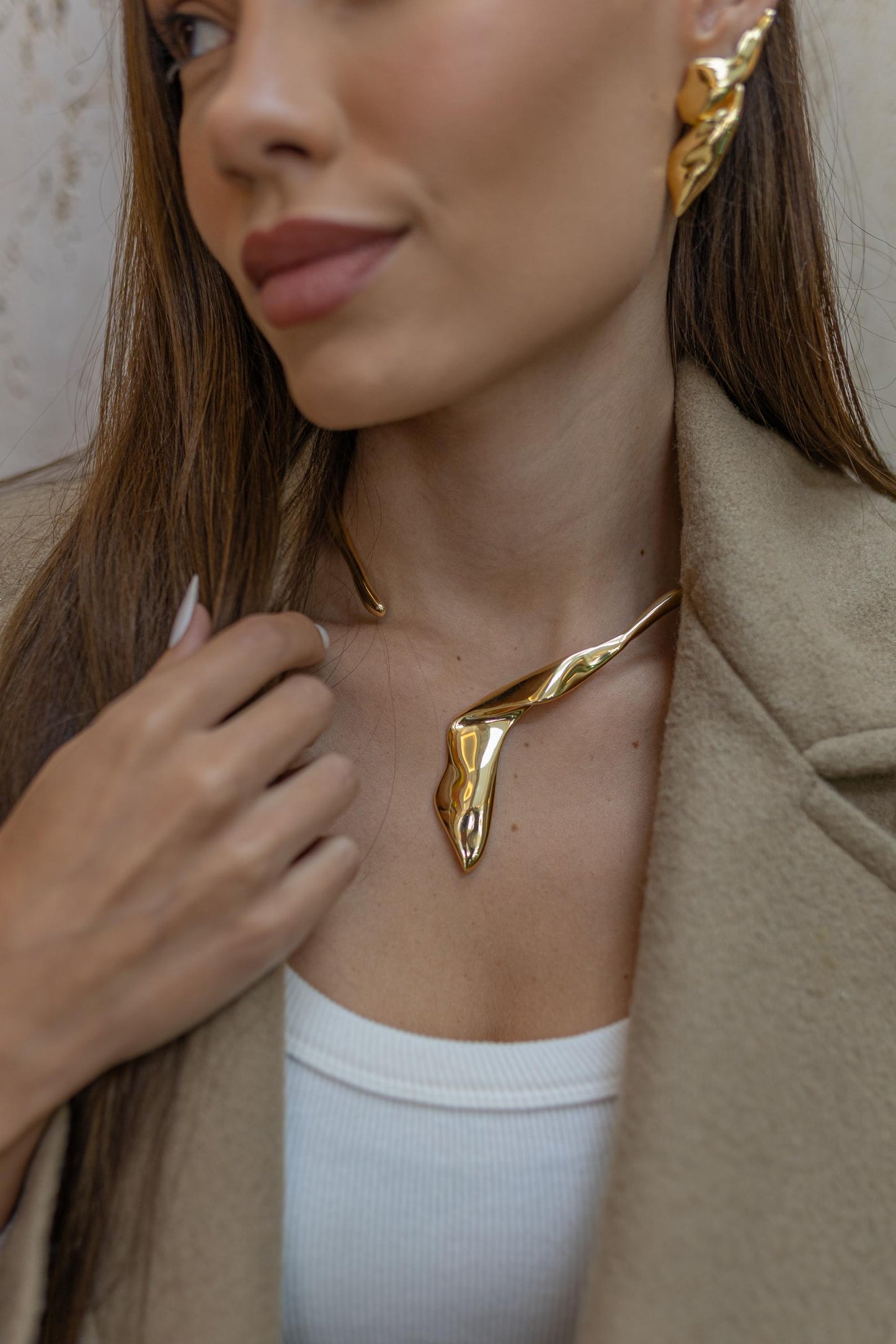 Choker Aro Folha Dourado