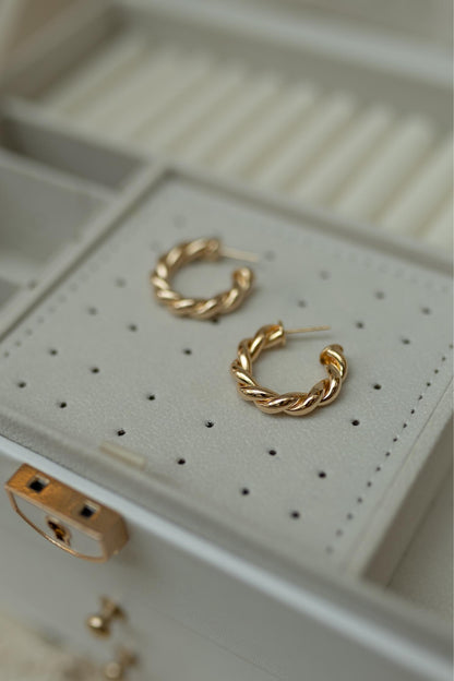 Brinco Argola Pino Trançada Liso Dourado