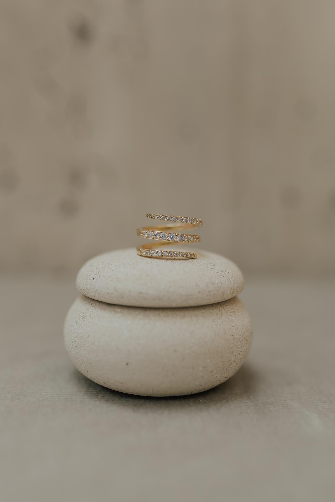 Anel Ajustável Espiral Cravejado