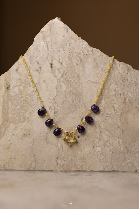 Colar Pedras Naturais Ametista e Yellow Fancy Dourado