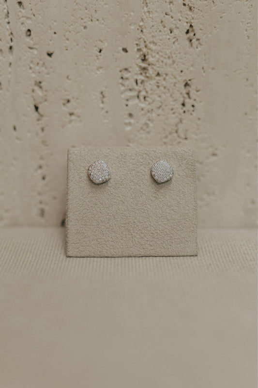 Brinco Orgânico Cravejado Ródio Branco G