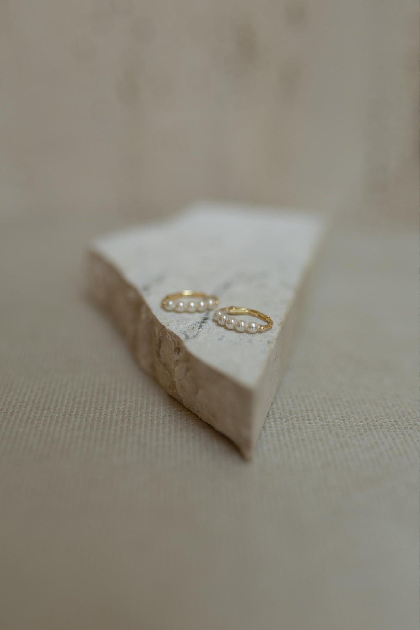 Brinco Argola com Pérolas Ouro