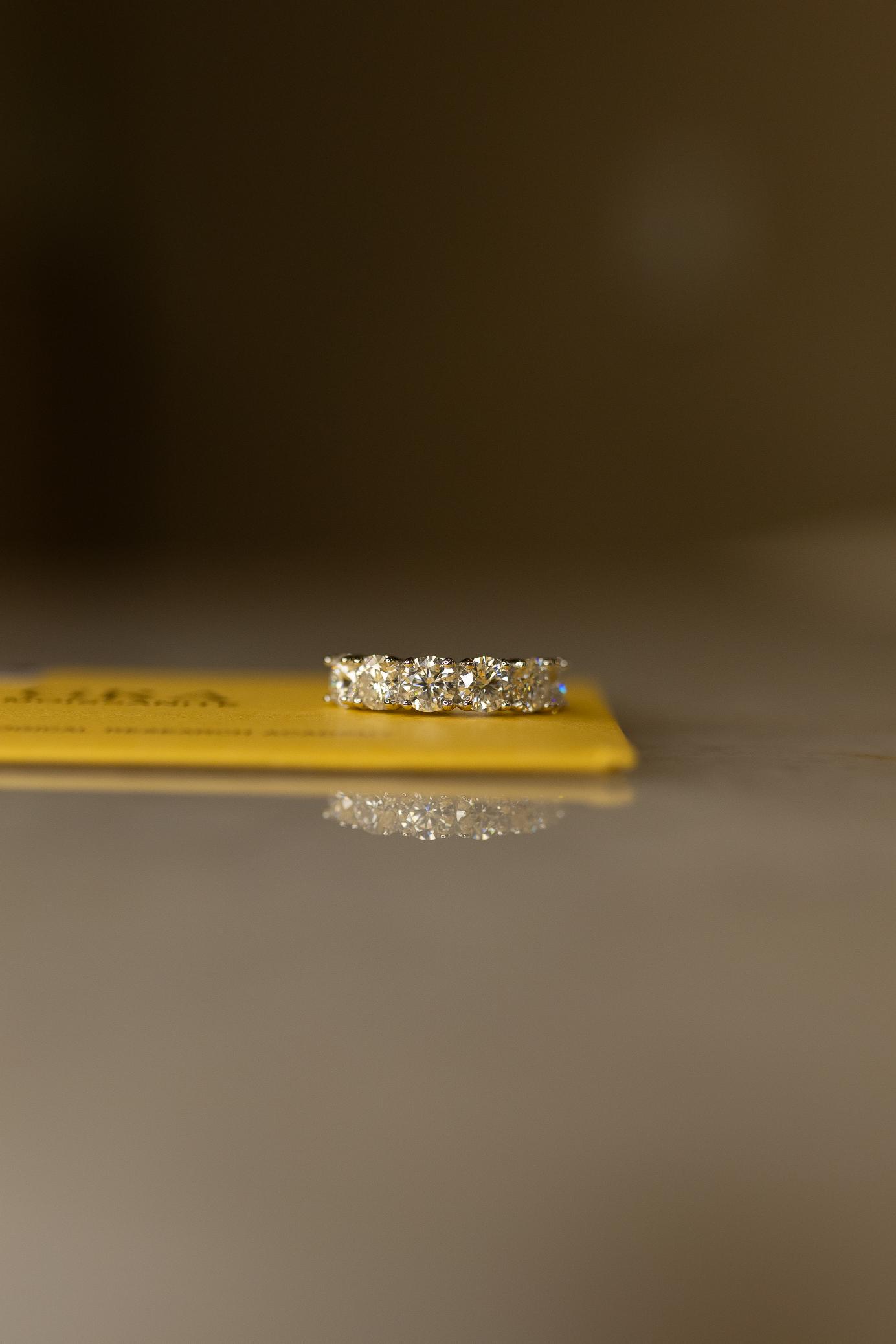 Anel Meia Aliança 5mm  Moissanite Prata 925 Ródio Branco