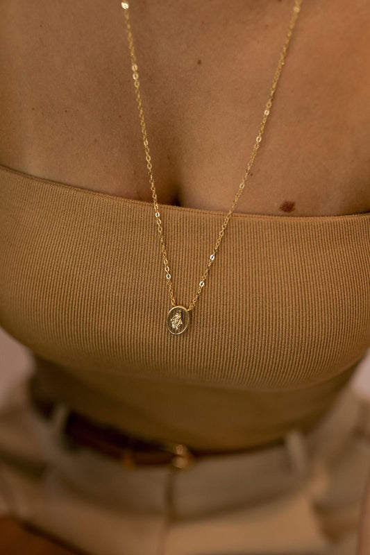 Colar Escapulário Flutuante Dourado