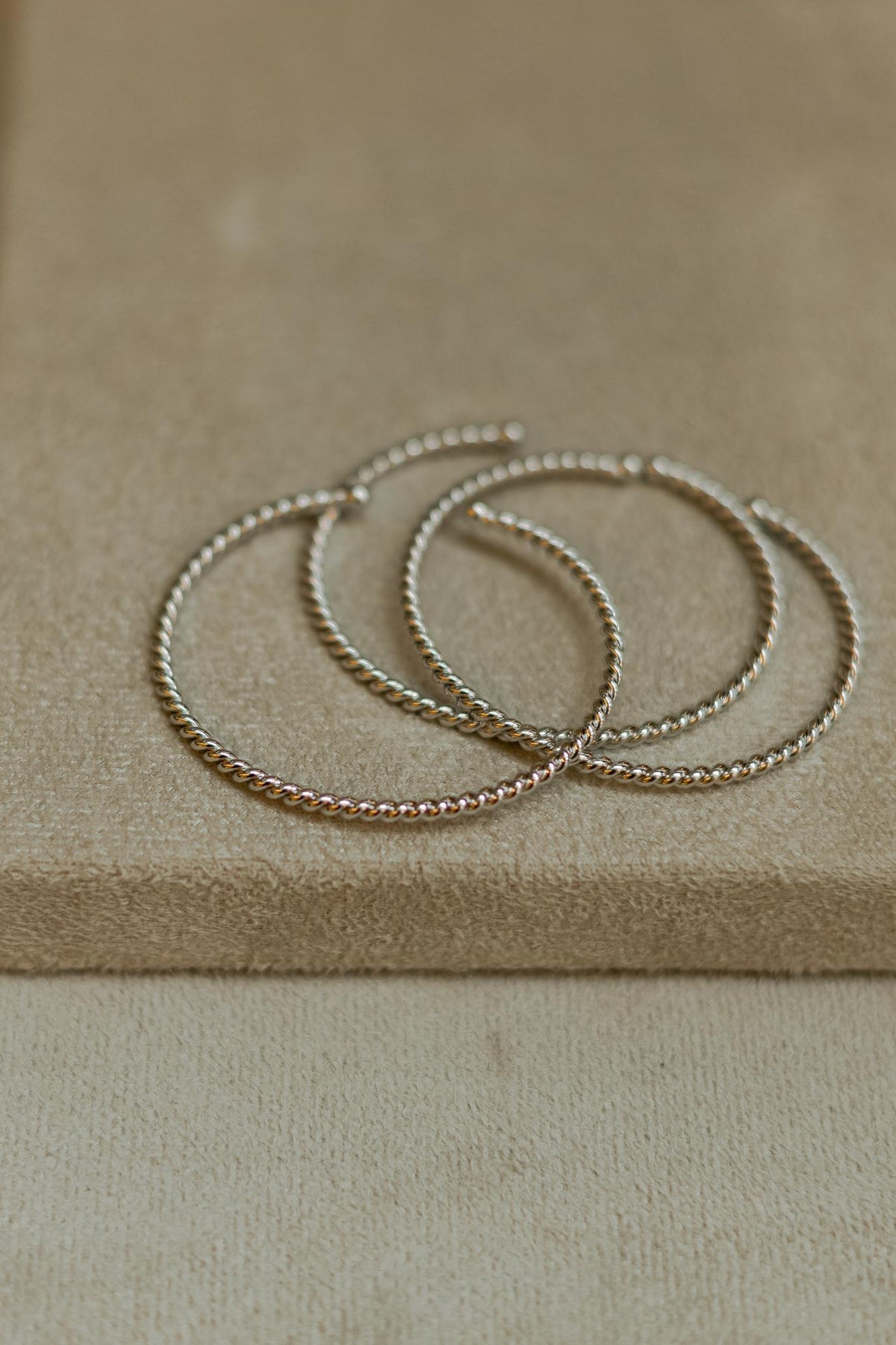 Bracelete Torcido  Slim Ródio Branco