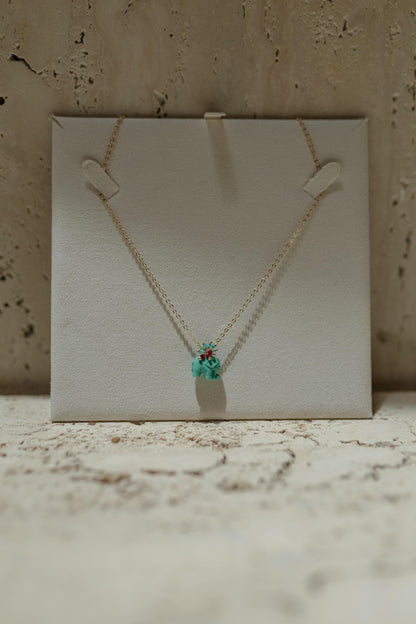 Colar Elefante com Pedras e Zircônias Dourado