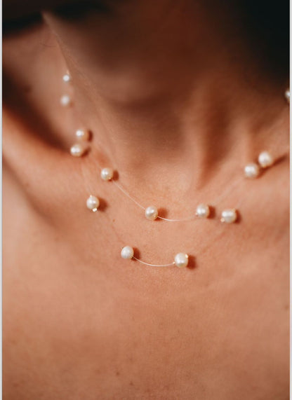 Colar de Nylon com Pérolas Dourado
