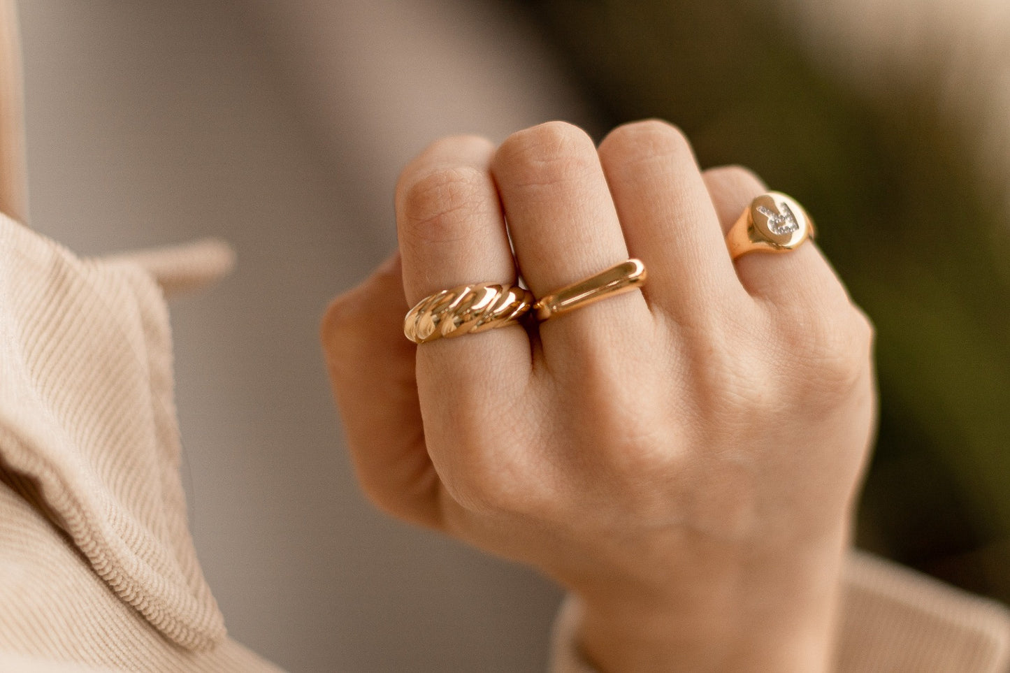 Anel Frente Quadrada Liso Dourado