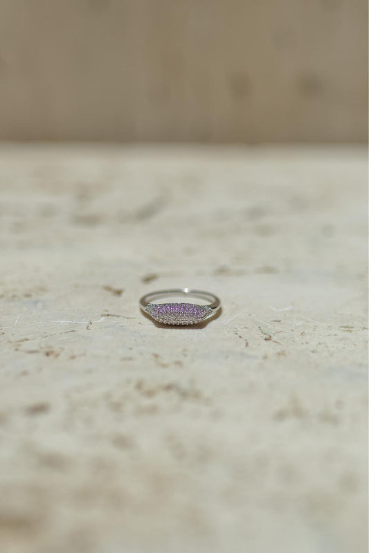 Anel Frente Oval Cravejada Ródio Branco