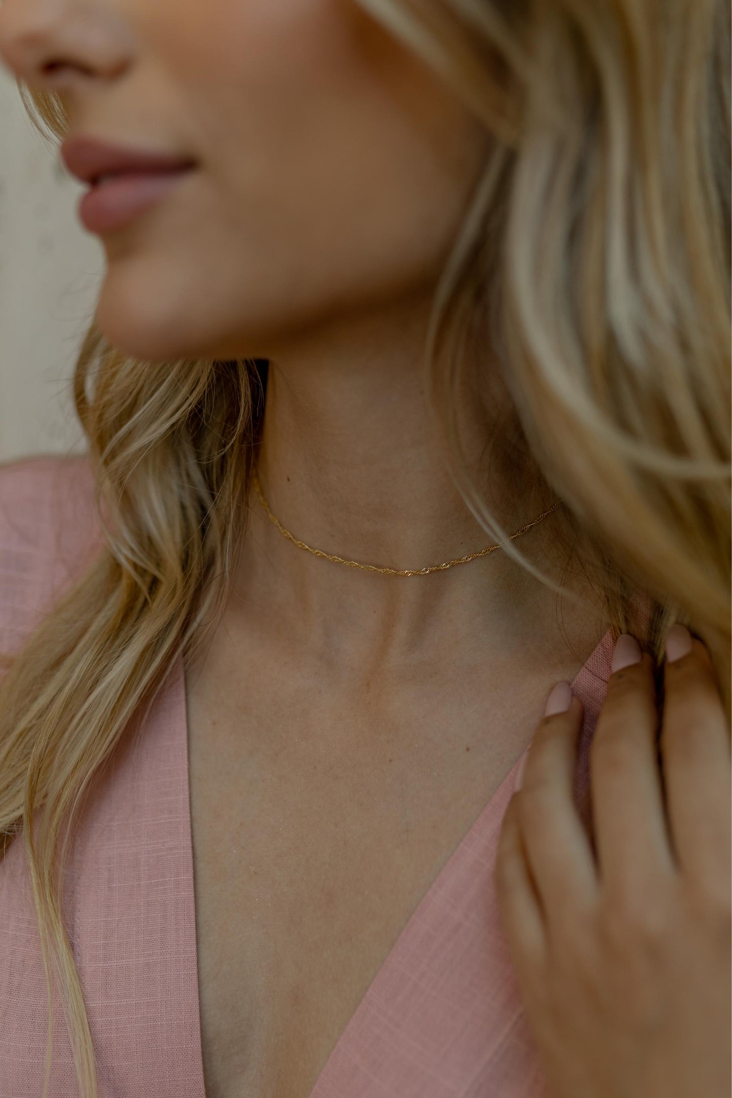 Colar Choker Singapura Dourado