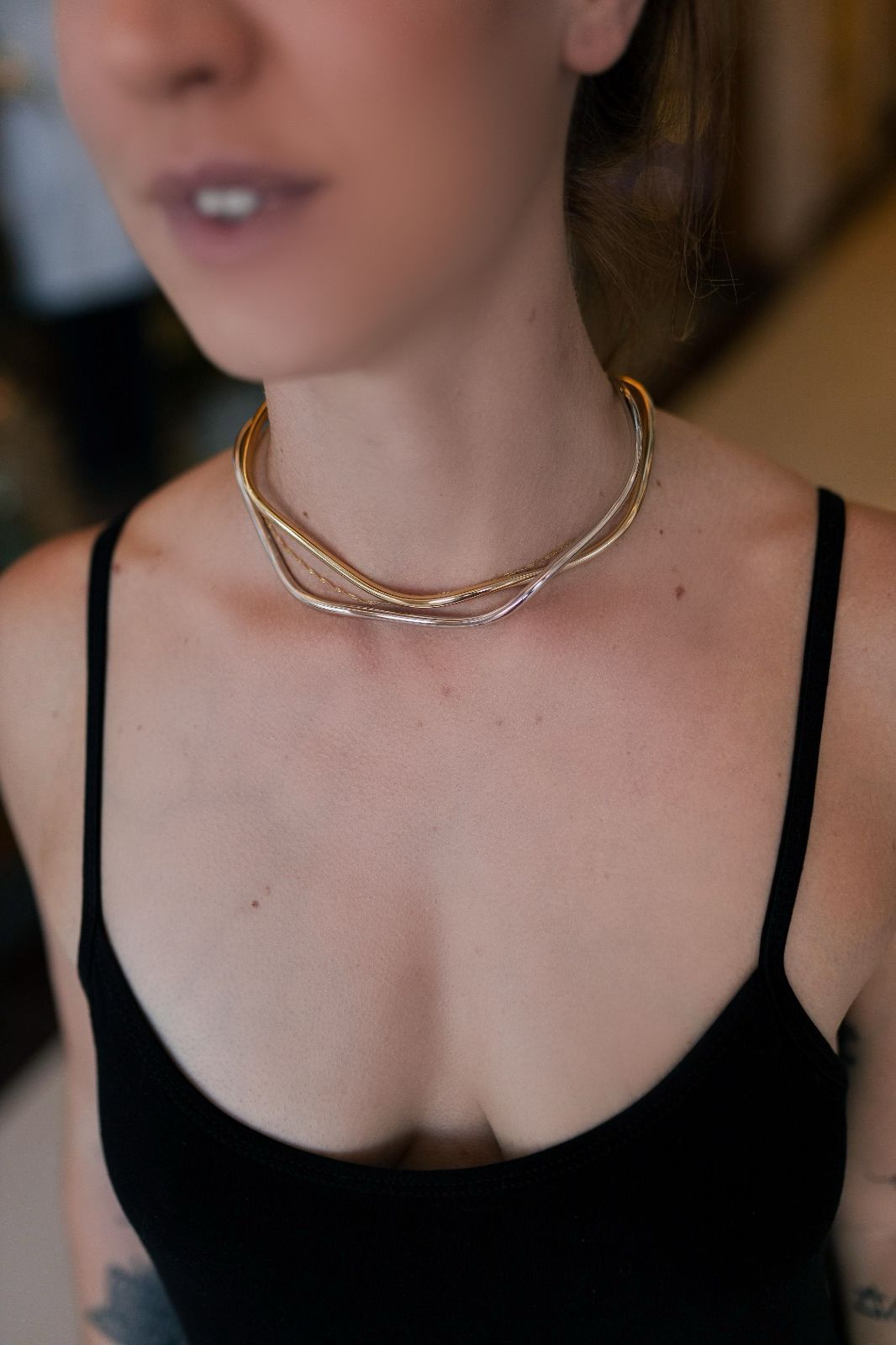 Colar Choker Aro Ondulado Ródio Branco