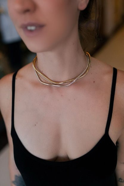 Colar Choker Aro Ondulado Ródio Branco