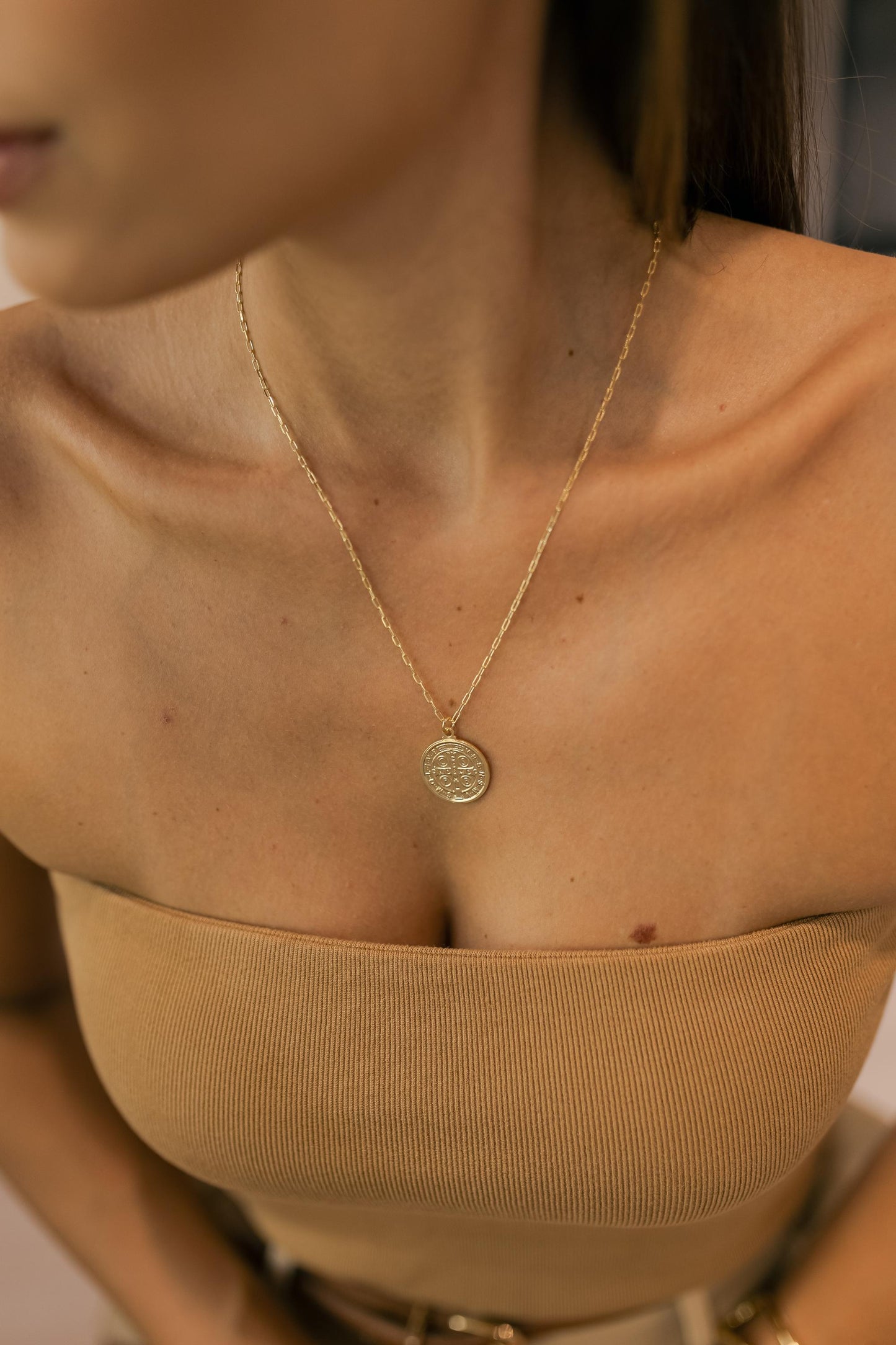 Colar Medalha de São Bento Dourado