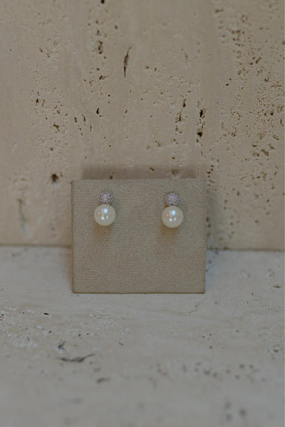 Brinco Esfera Cravejada Pérola Ródio Branco