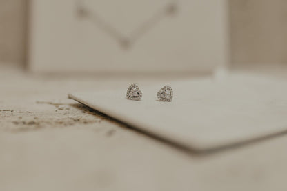 Brinco Mini Coração Cristal Ródio Branco