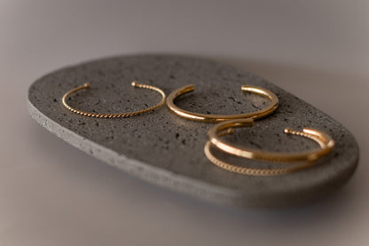 Bracelete Torcido Slim Dourado