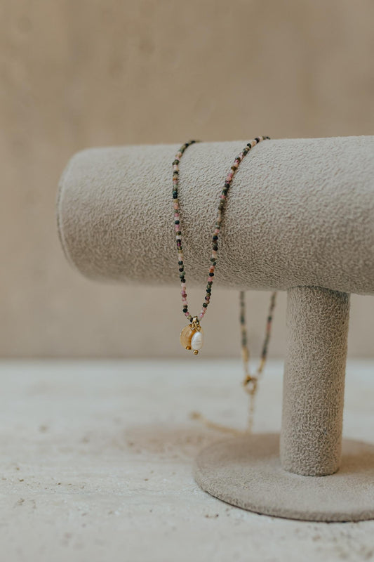 Colar Pedras Naturais Melancia Dourado