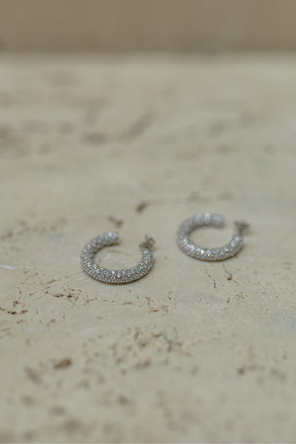 Brinco Argola Pino Cravejada Ródio Branco