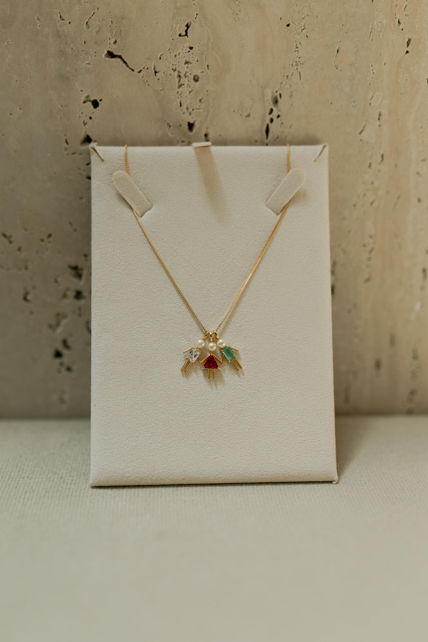 Colar Filhos com Pérolas Dourado