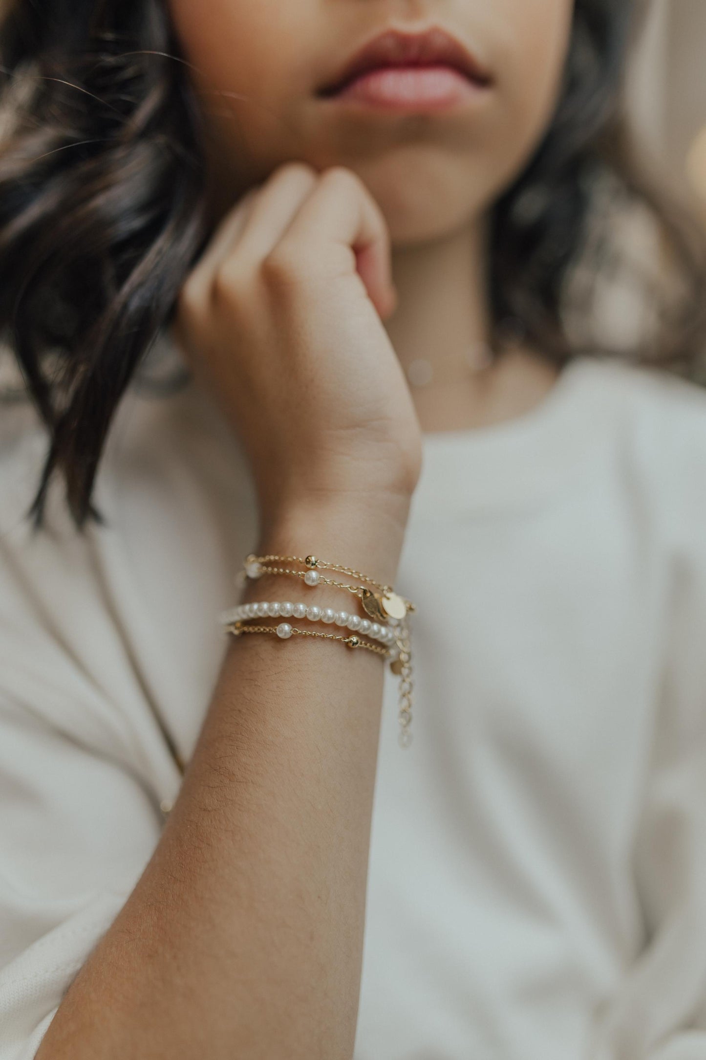 Pulseira Infantil de Pérolas Dourado