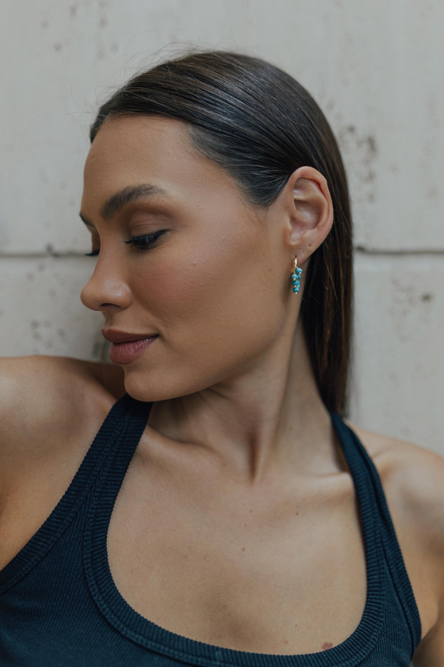 Brinco Argola Esferas Turquesa Dourado