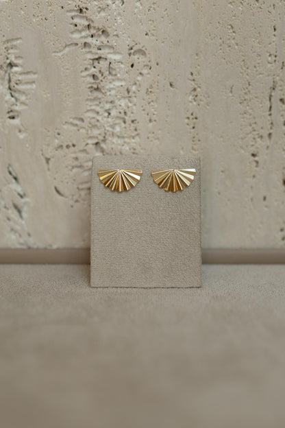 Brinco Leque Trabalhado Dourado