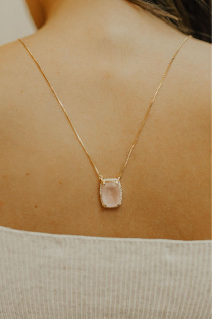 Colar Escapulário Madrepérola Quartzo Rosa Dourado