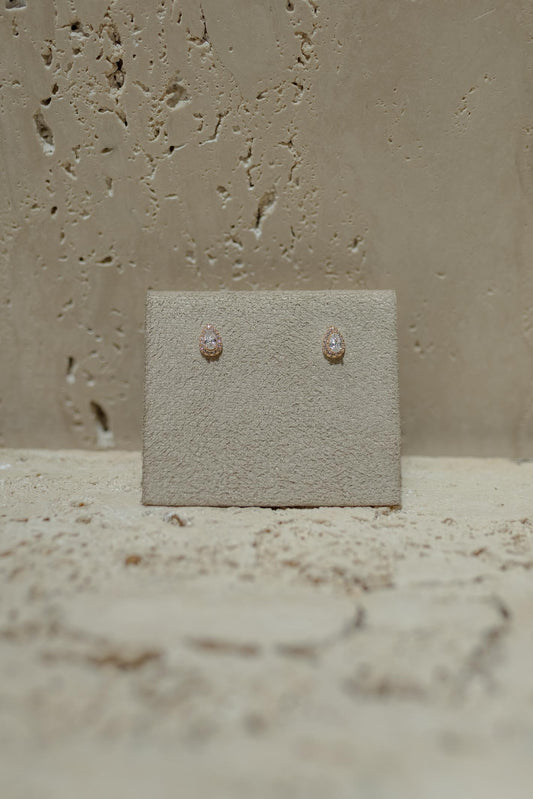 Brinco Mini Gota Cristal Borda Cravejada Dourado