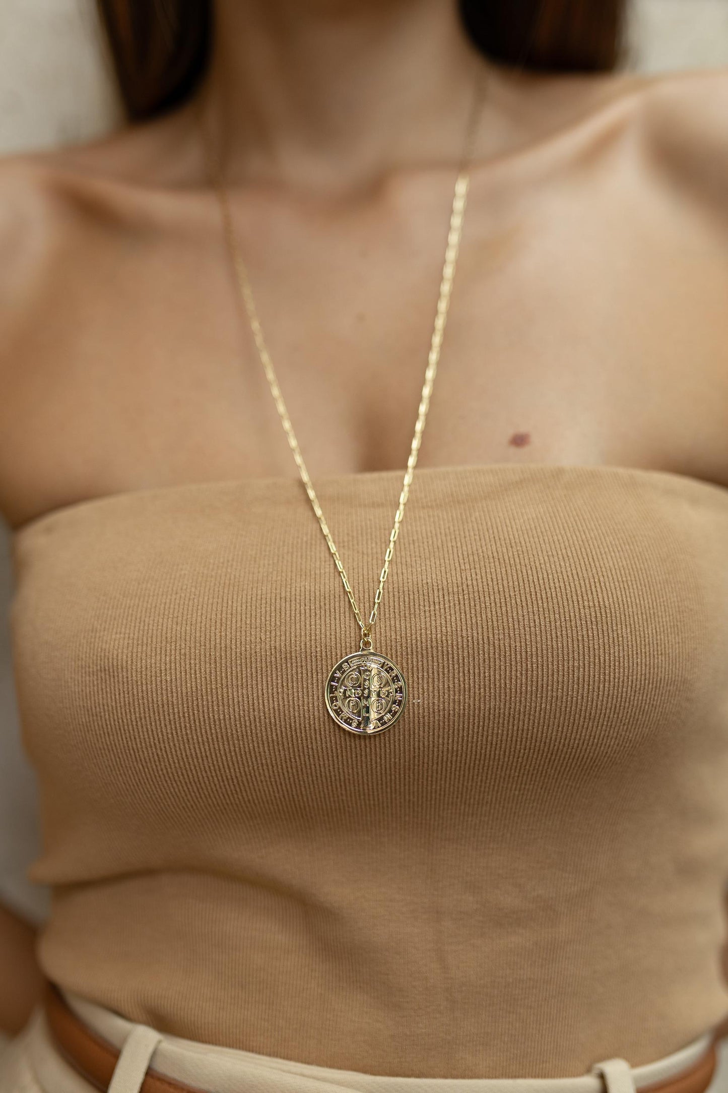 Colar Longo Medalha São Bento Dourado