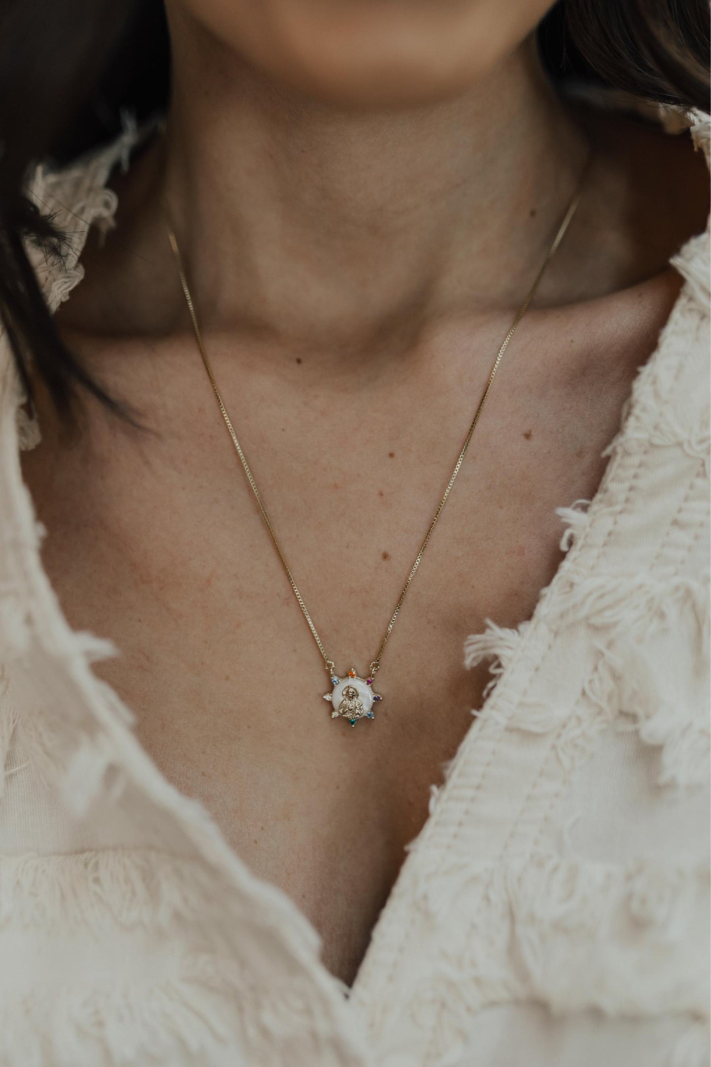 Colar Escapulário Colorido Madrepérola Dourado