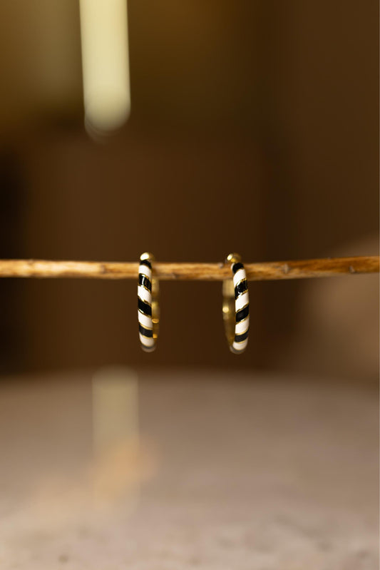 Brinco Argola Preto e Branco Dourado